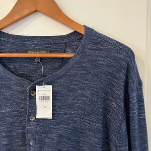 Men’s Banana Republic Blue L/S Henley Shirt